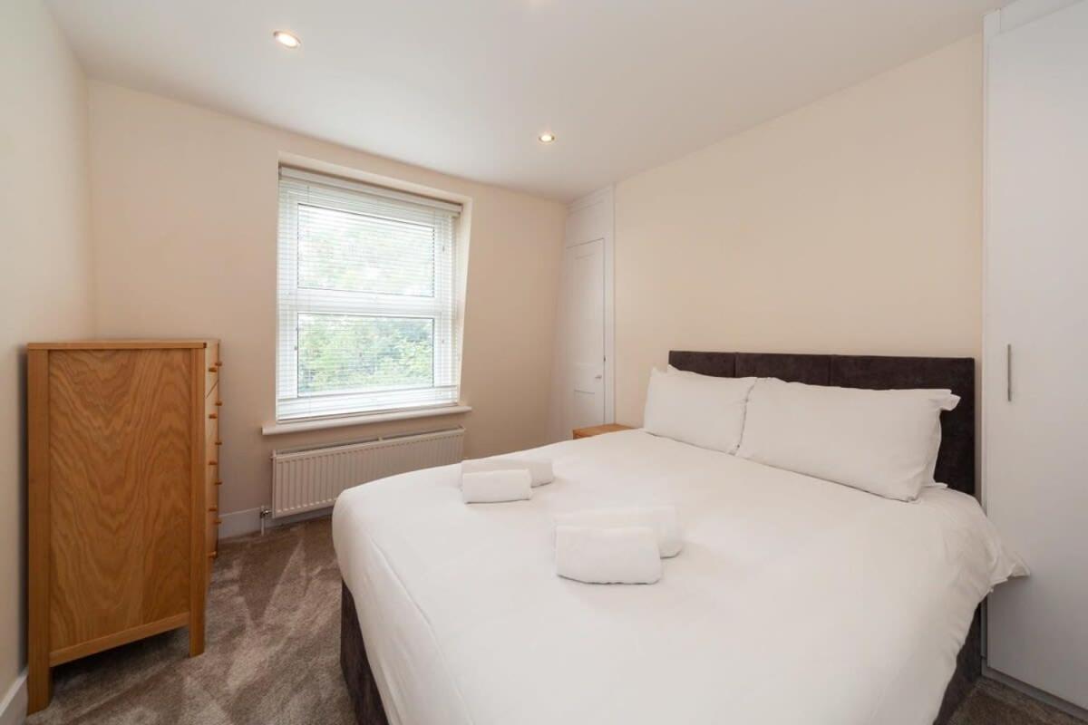 Spacious 2 Bedroom Maisonette In Stratford London Eksteriør bilde