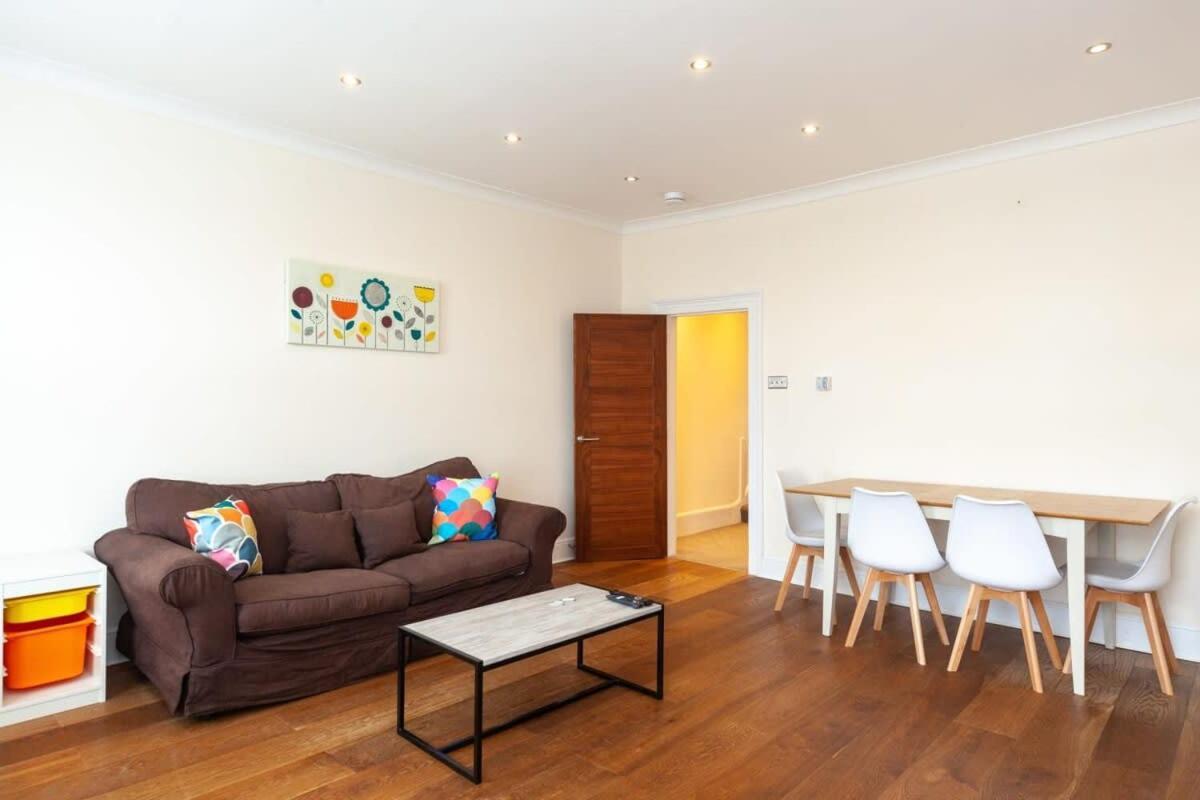 Spacious 2 Bedroom Maisonette In Stratford London Eksteriør bilde
